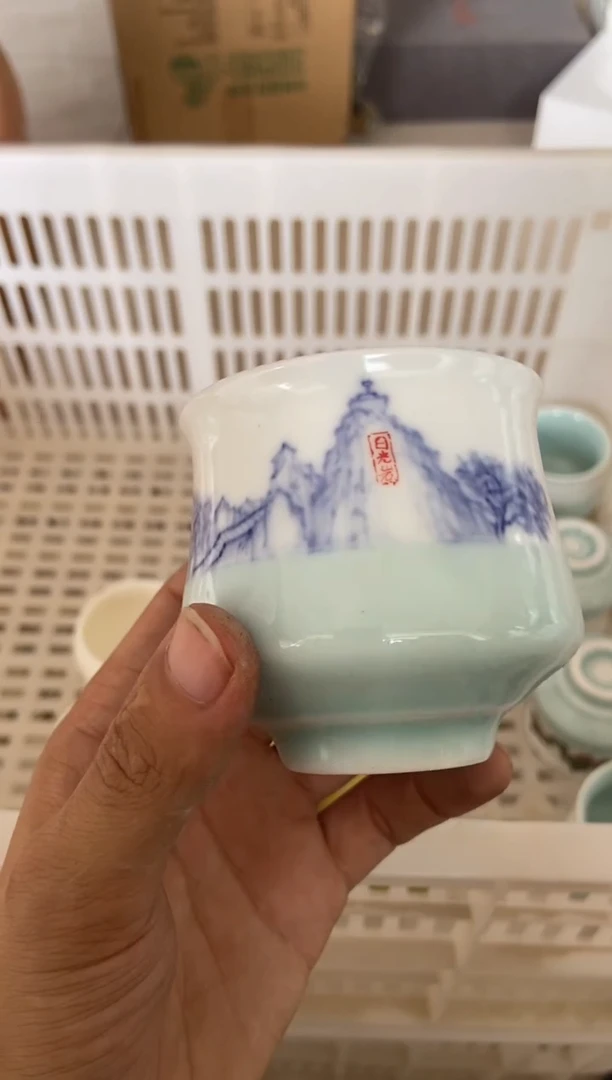 无运费险有瑕疵的摄影的产品有使用过的痕迹有点脏介意勿拍