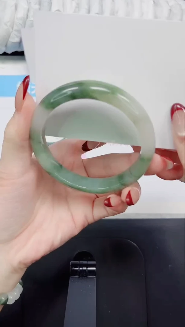 【闪购商品】石英质玉手镯未镶嵌14