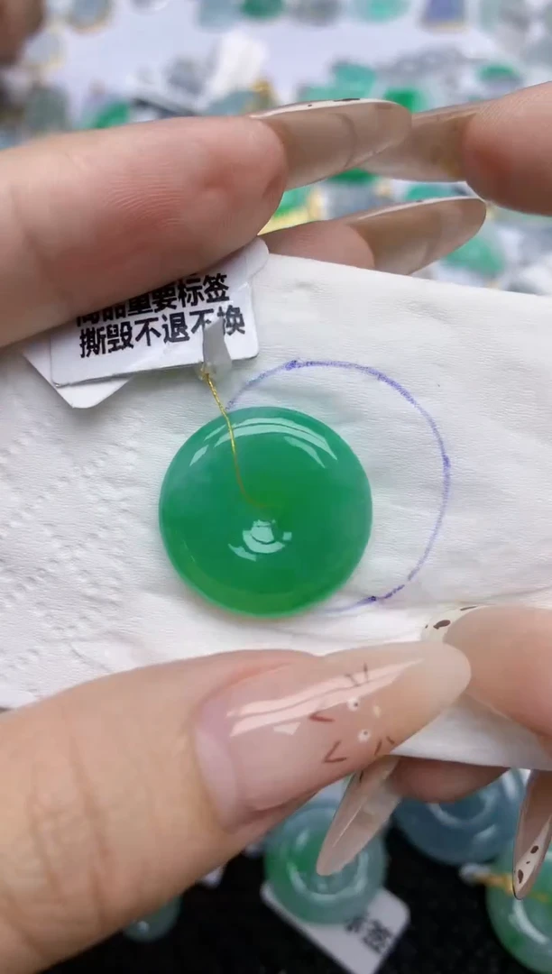 翡翠未镶嵌颈饰470   天然翡翠A货