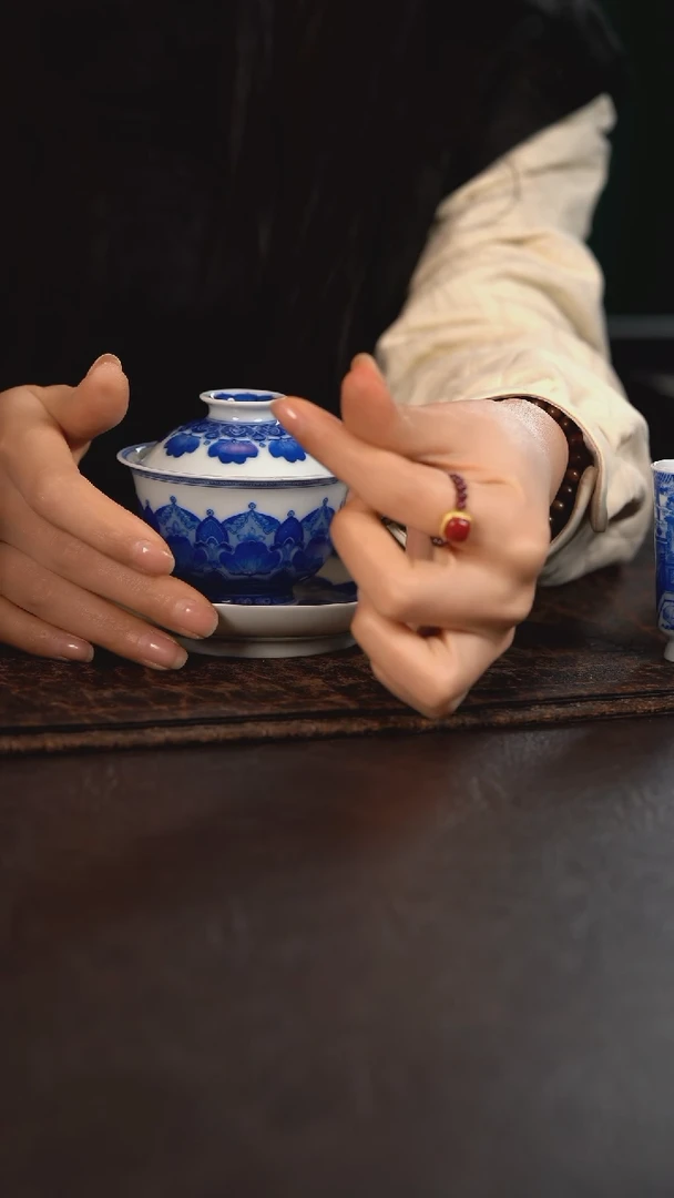 【闪购商品】杯尾款仪贤堂唐宝相盖碗壶承贵妃醉酒杯三件套