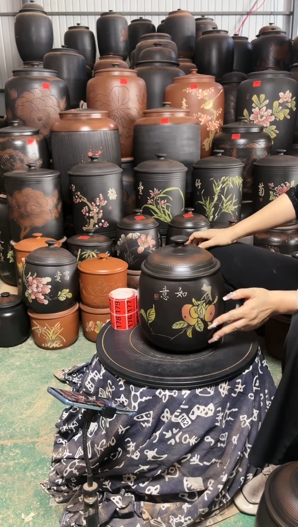 壶完品茶叶罐龙蛋彩填 174