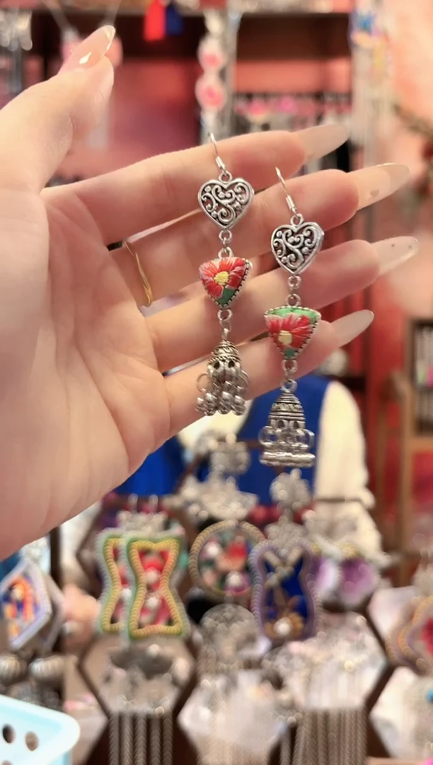 织绣云织谣民族风精美饰品   198