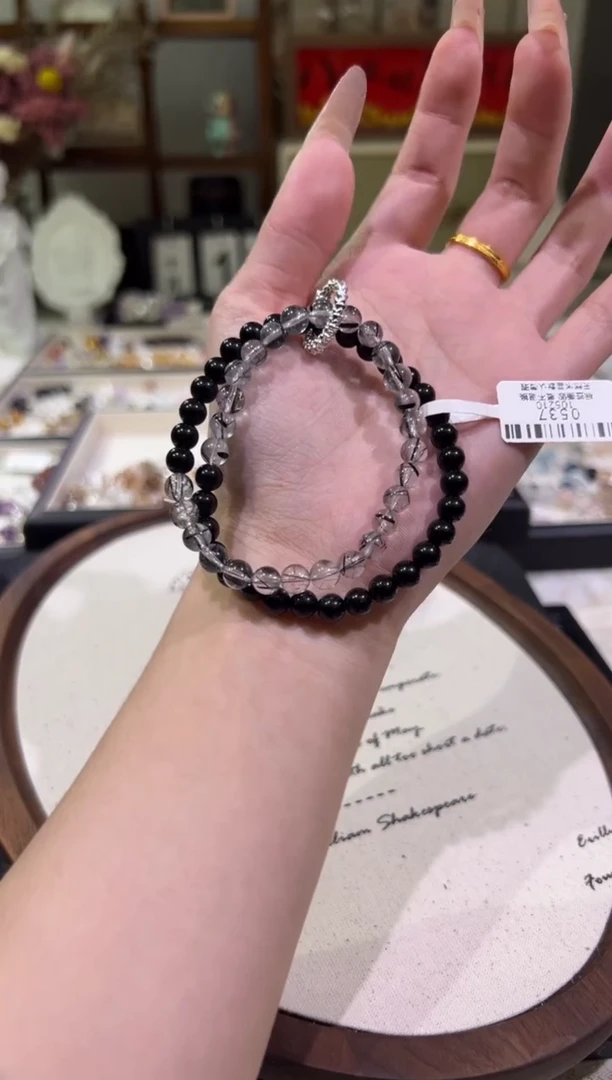 合金手链水晶与****吧天然水晶 多样性发其一