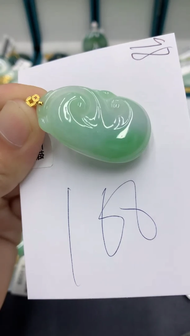 【闪购商品】翡翠颈饰18K金镶嵌翡翠