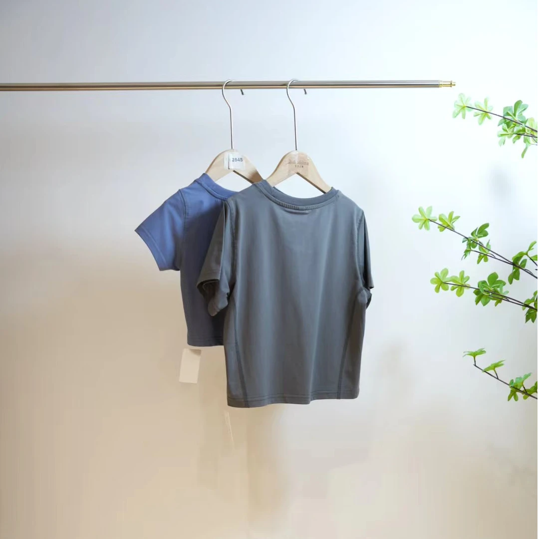 2-078-一款三色儿童纯色百搭简约短袖T恤