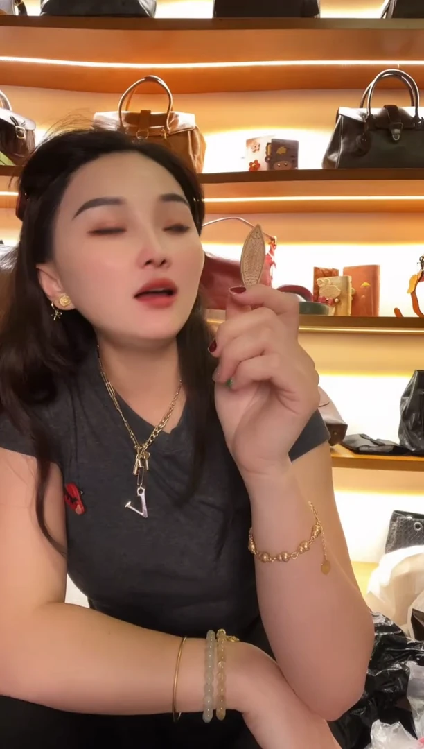 水牛皮（革） 高端订制时尚百搭小卡包 挂件