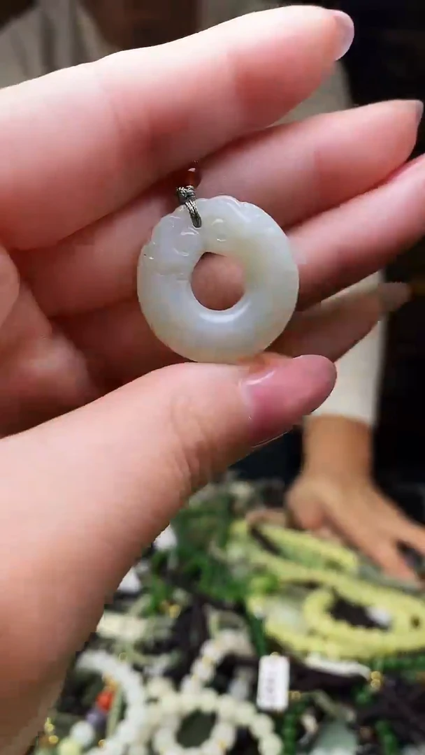 颈饰未镶嵌和田玉多样性发货，拍一发一