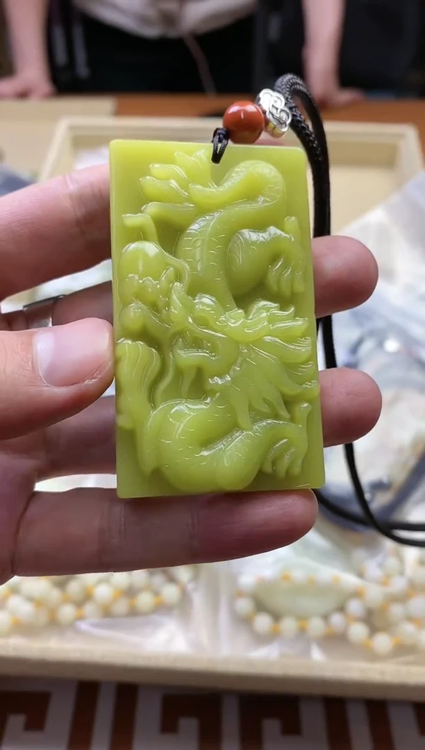 【闪购商品】蛇纹石玉其它未镶嵌多样性发货一个