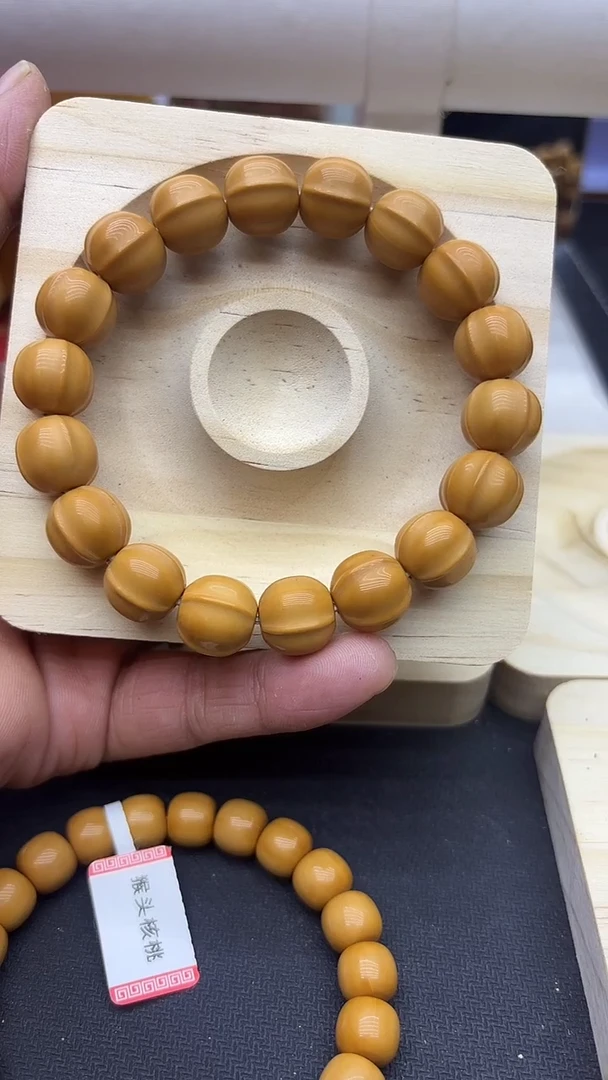 【闪购商品】核桃手串/手链猴头鲨鱼10-11