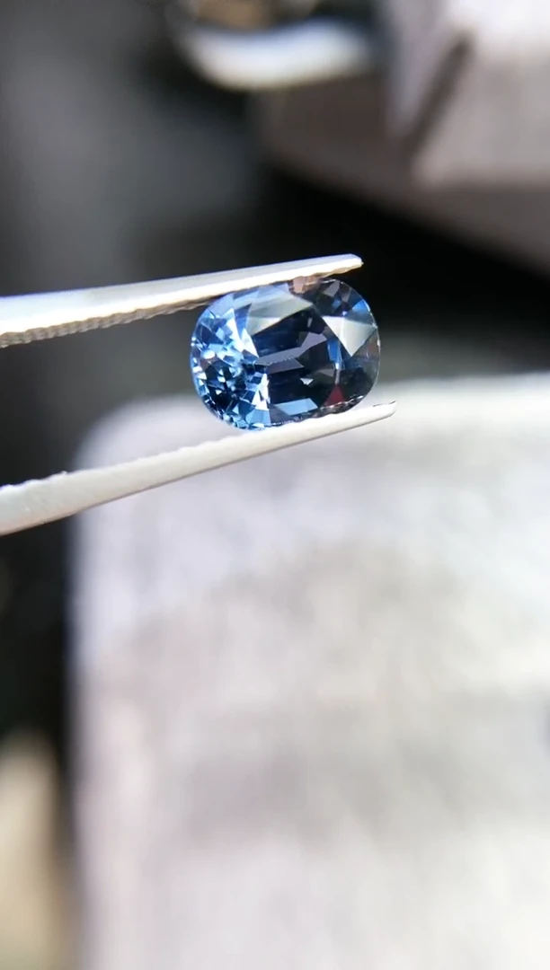 【闪购商品】定制尖晶石定制未镶嵌钴尖晶1.68克拉国际证书全净体