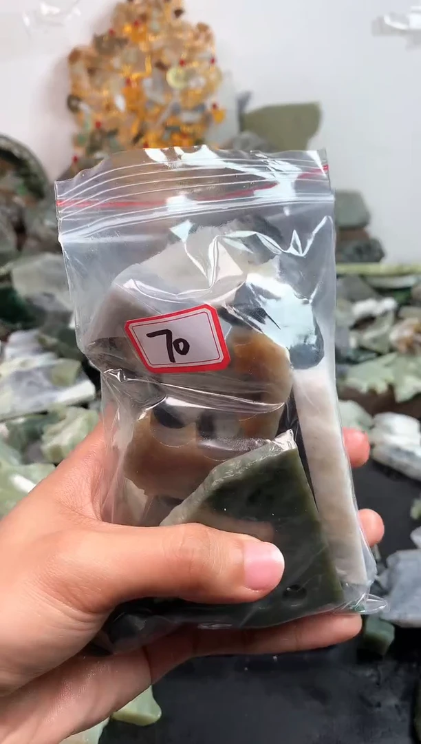 未镶嵌和田玉摆件70