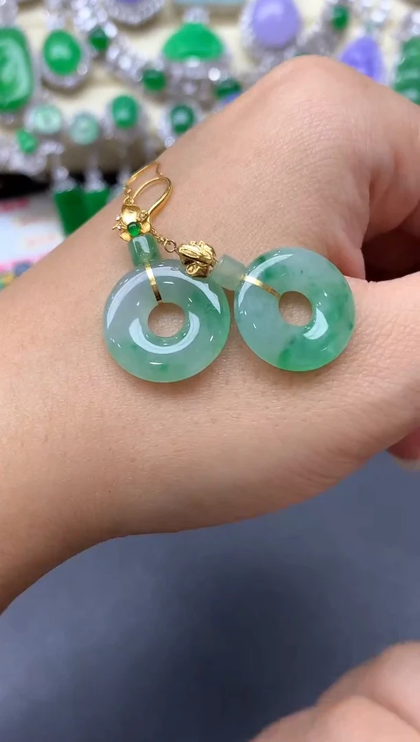 颈饰18K金镶嵌翡翠134-中国好珍宝