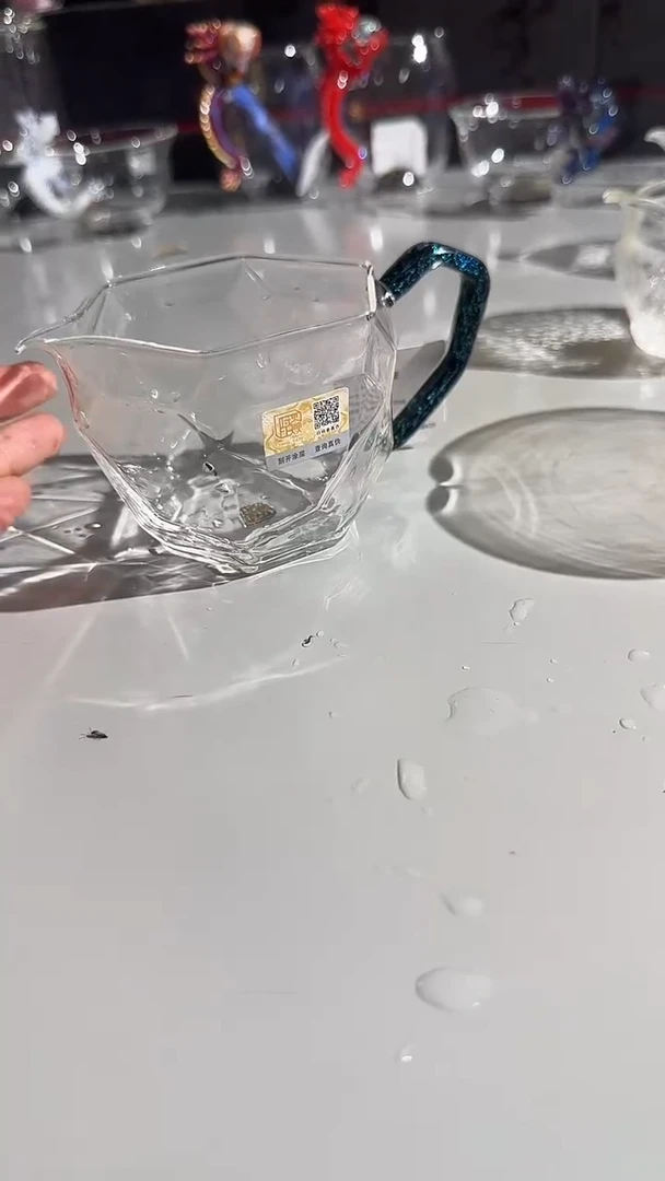 晶焱钻石公道杯黑金色