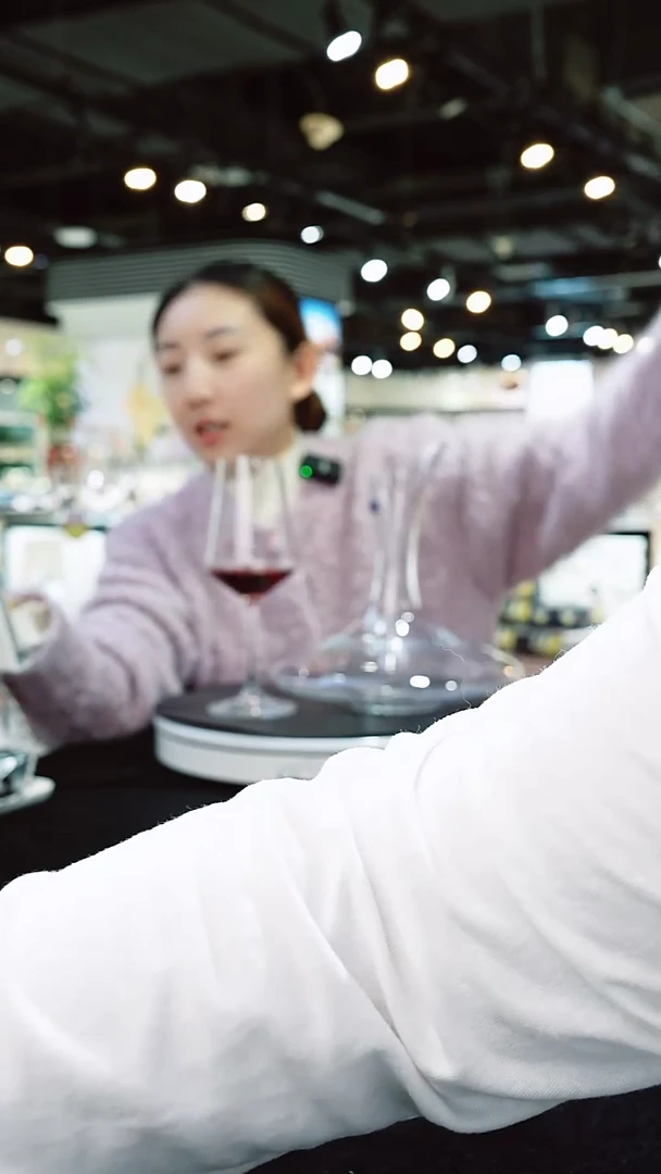 水晶高脚款8支白酒杯1两