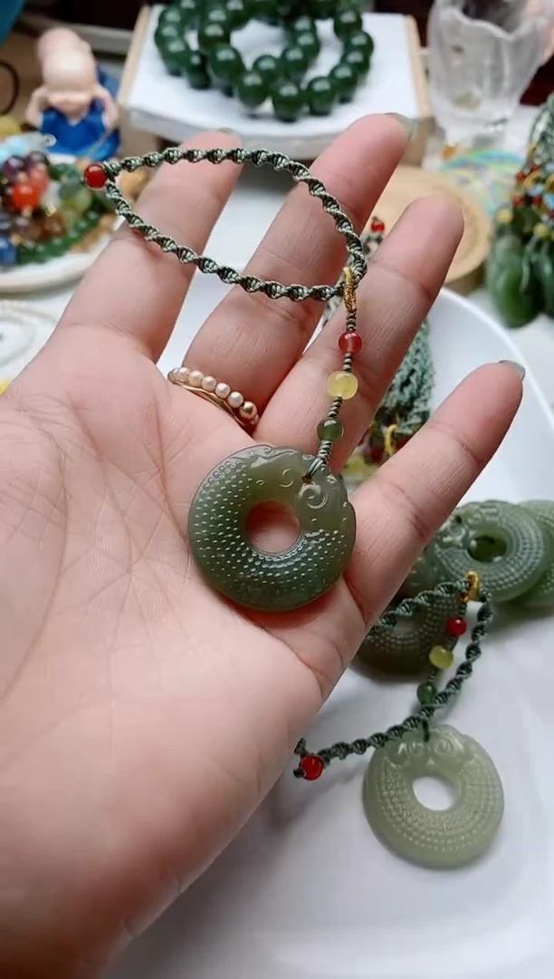 和田玉未镶嵌包链A1货中多样性发其一