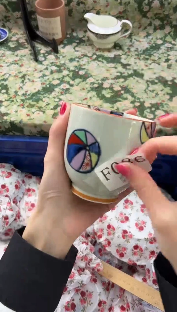 瓷片咫*       F086