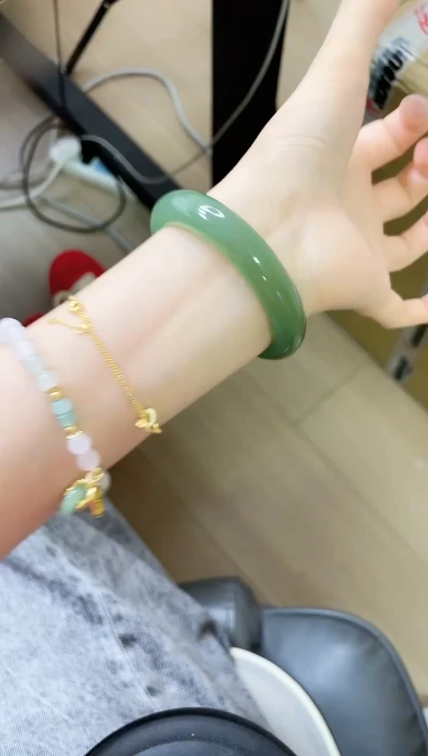 石英质玉手镯未镶嵌32-54