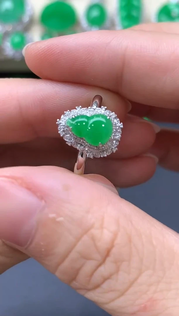 18K金镶嵌戒指翡翠356-中国好珍宝