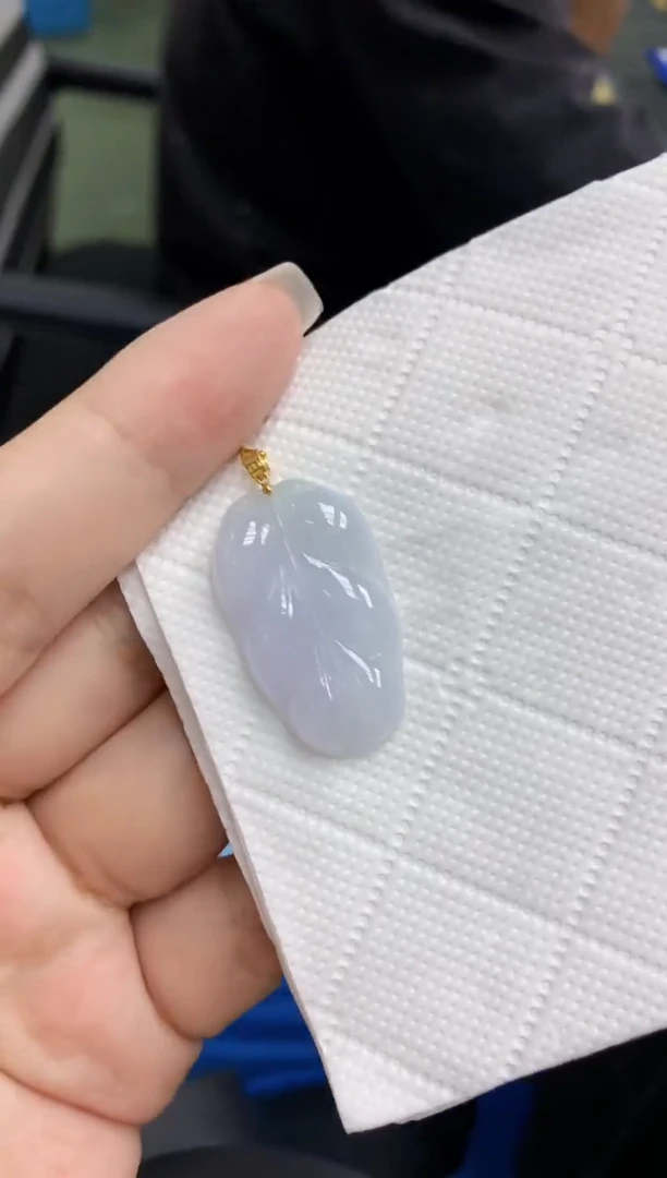 颈饰18K金镶嵌翡翠 11111111111