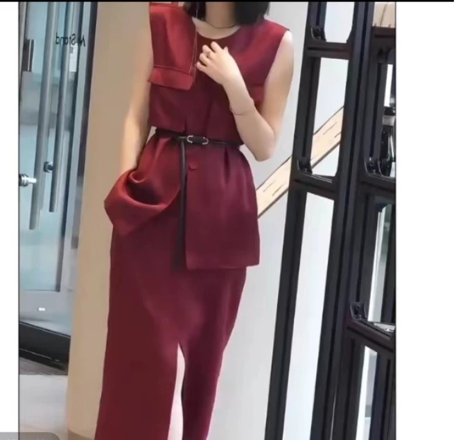 2025夏季新款网红同款洋气气质韩版爆款无袖收腰两件套怡-IW