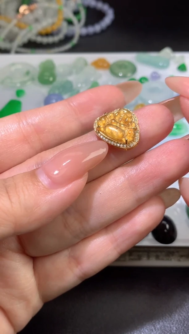 颈饰未镶嵌翡翠净货