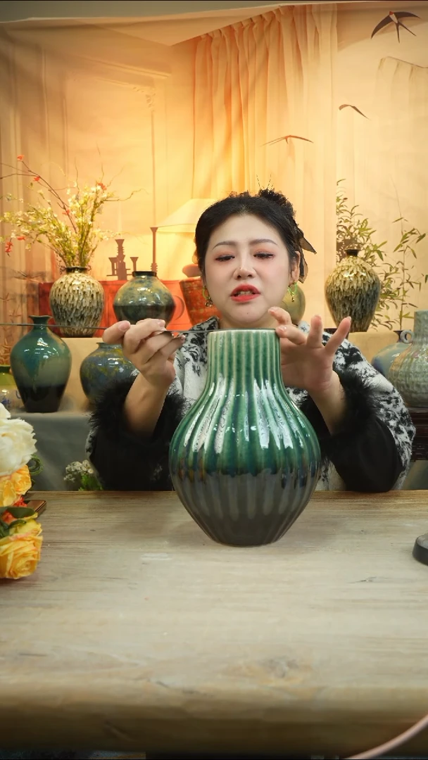 高26口9陶瓷花瓶