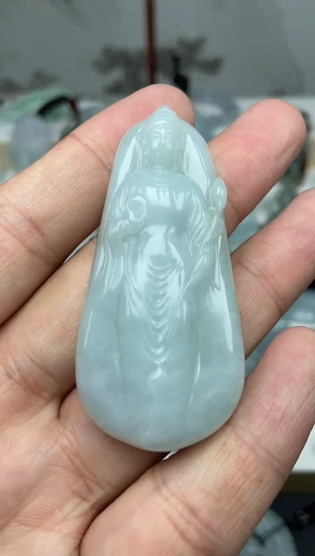 颈饰未镶嵌翡翠观音