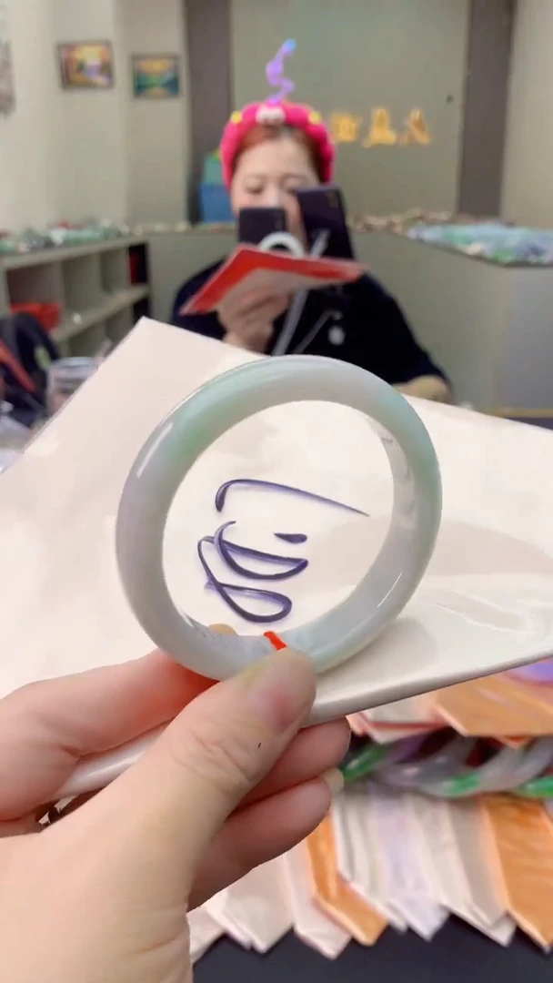 翡翠手镯未镶嵌0197560674