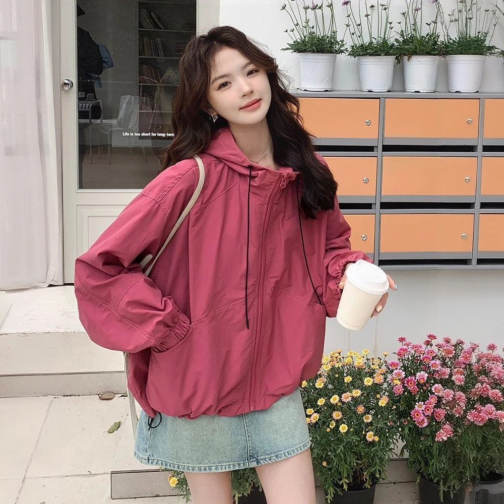 盐甜系小众设计感连帽冲锋衣外套女春季新款时尚休闲洋气夹克上衣