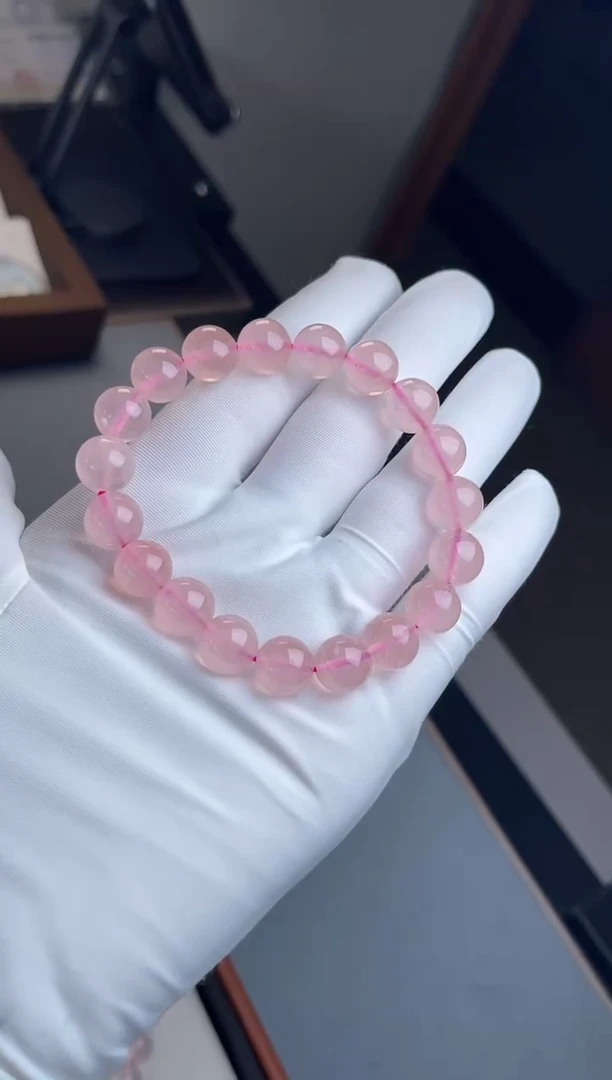 水晶手串未镶嵌J****佳，粉水晶小浓粉单圈手串