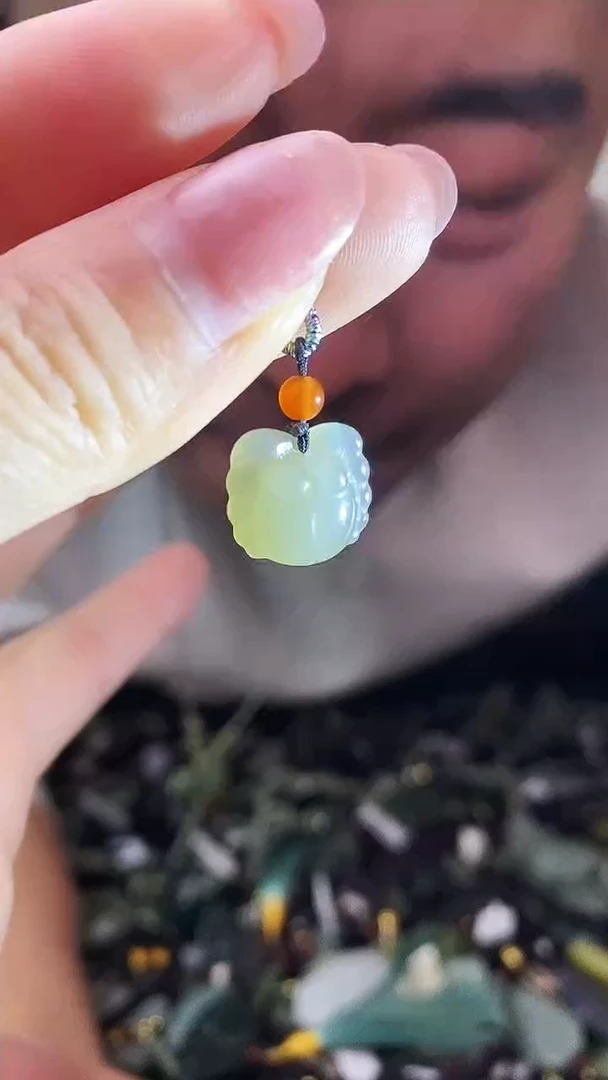 颈饰未镶嵌和田玉多样性发货，拍一发一