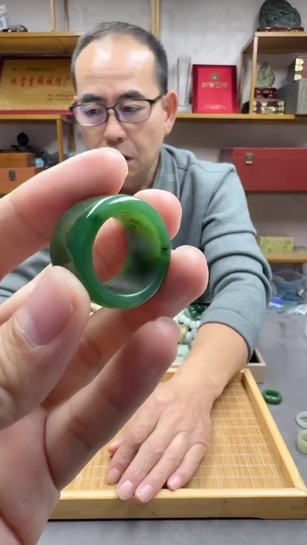 未镶嵌戒指和田玉17.8