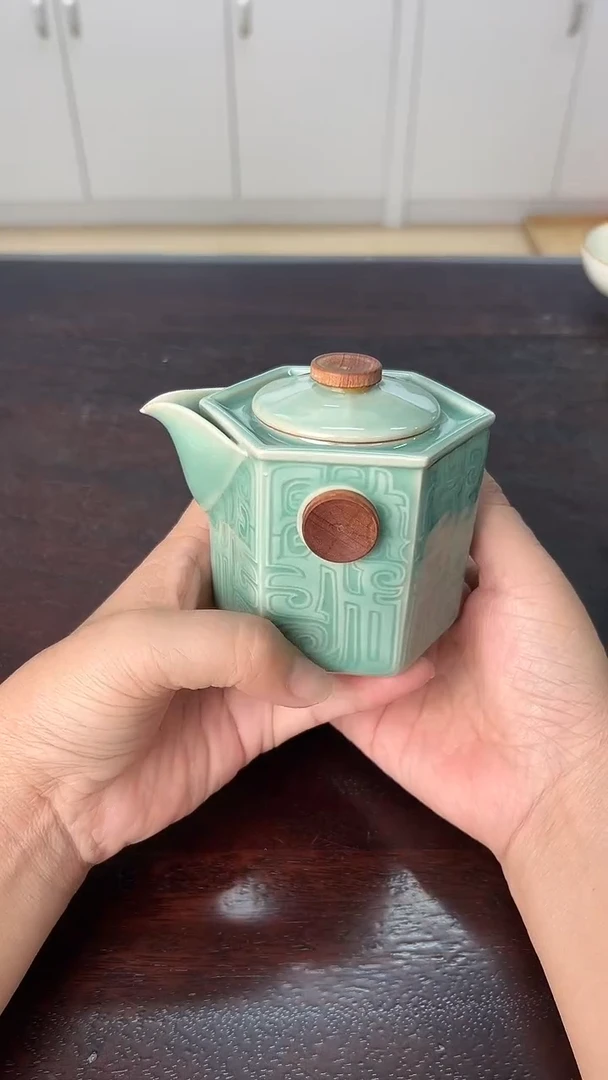 龙泉云间青瓷小米茶器