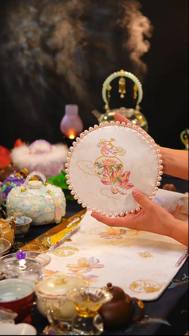 006米色葫芦杯垫22cm