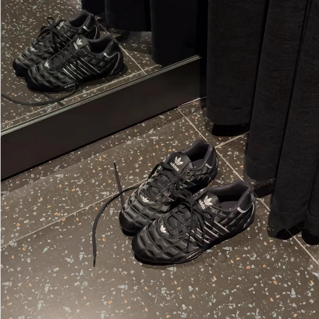 adidas 流光风 三叶草 ADIRACER LO赛车文化薄底运动鞋女 JS0286