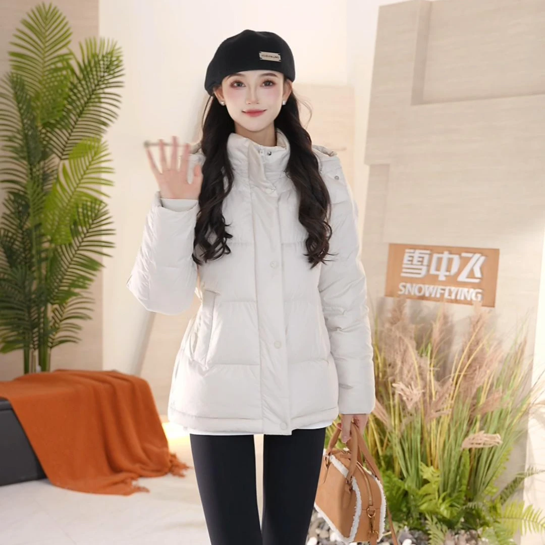 雪中飞女士羽绒服2025冬季面包新款脱卸帽小个子保暖时尚加厚外套