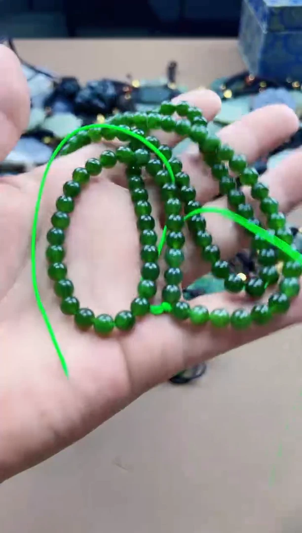 和田玉未镶嵌挂件拍一发一，多样性发货！