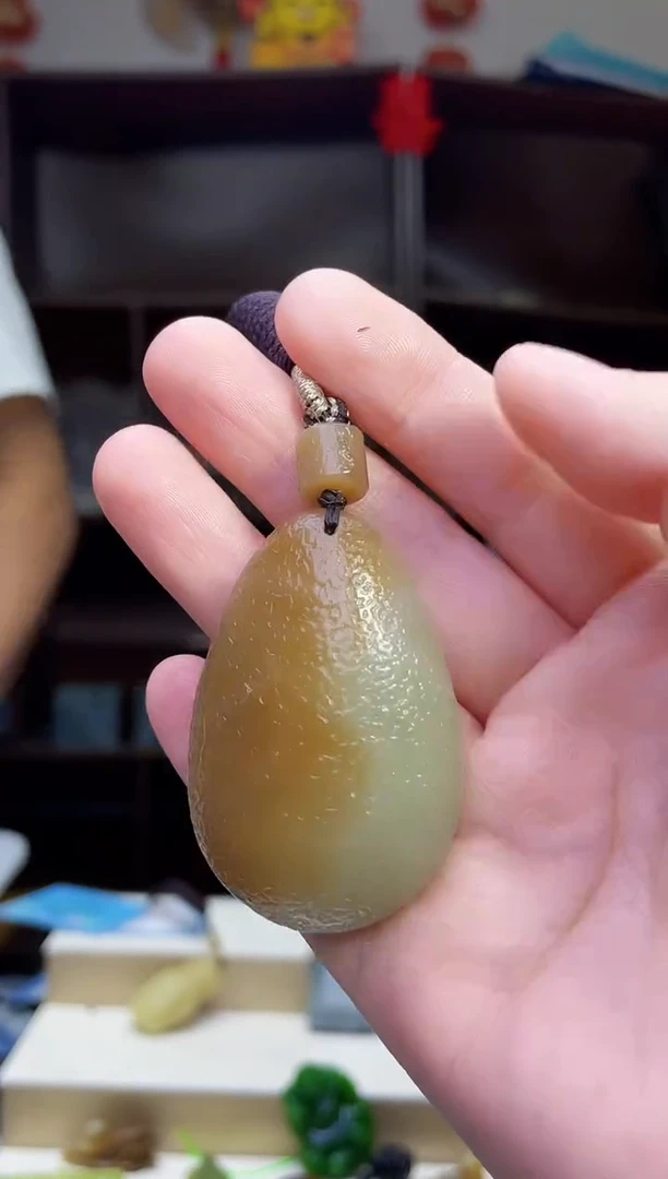 和田玉未镶嵌颈饰1