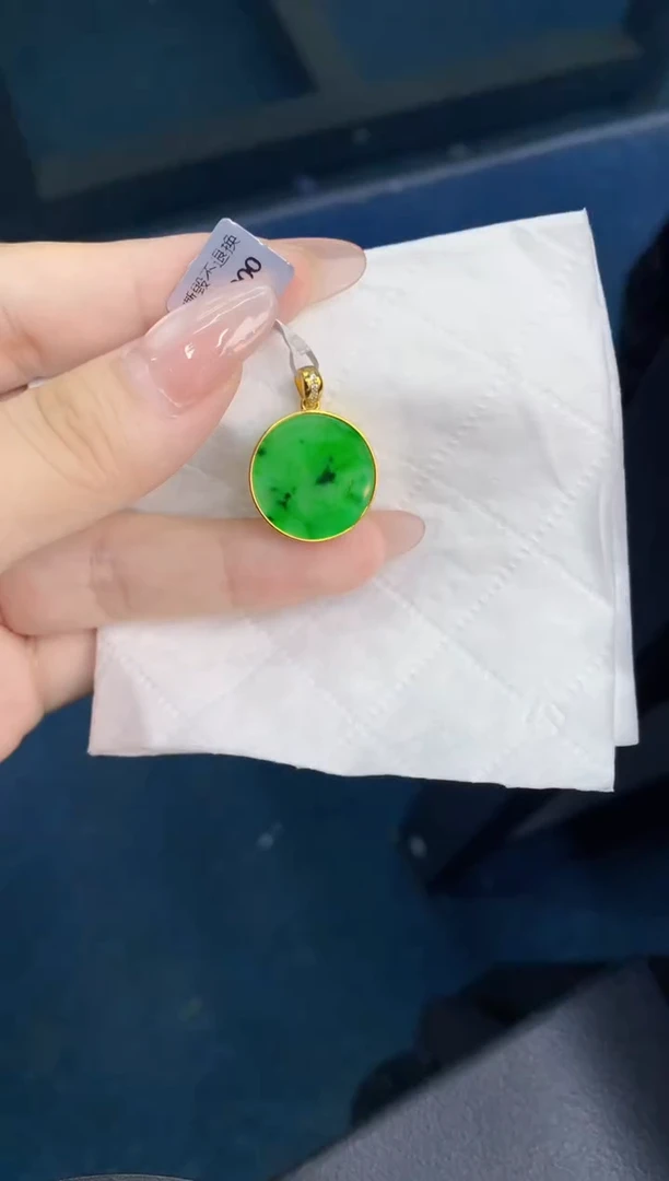 翡翠未镶嵌吊坠(不含链)1