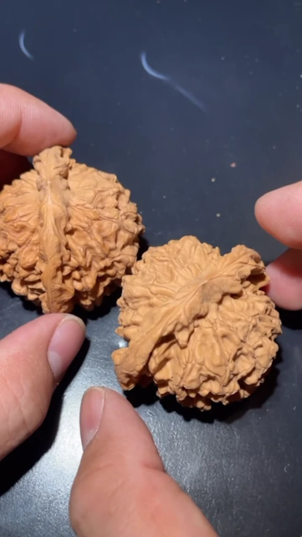 【闪购商品】文玩核桃吊坠王勇大核桃 1820-86