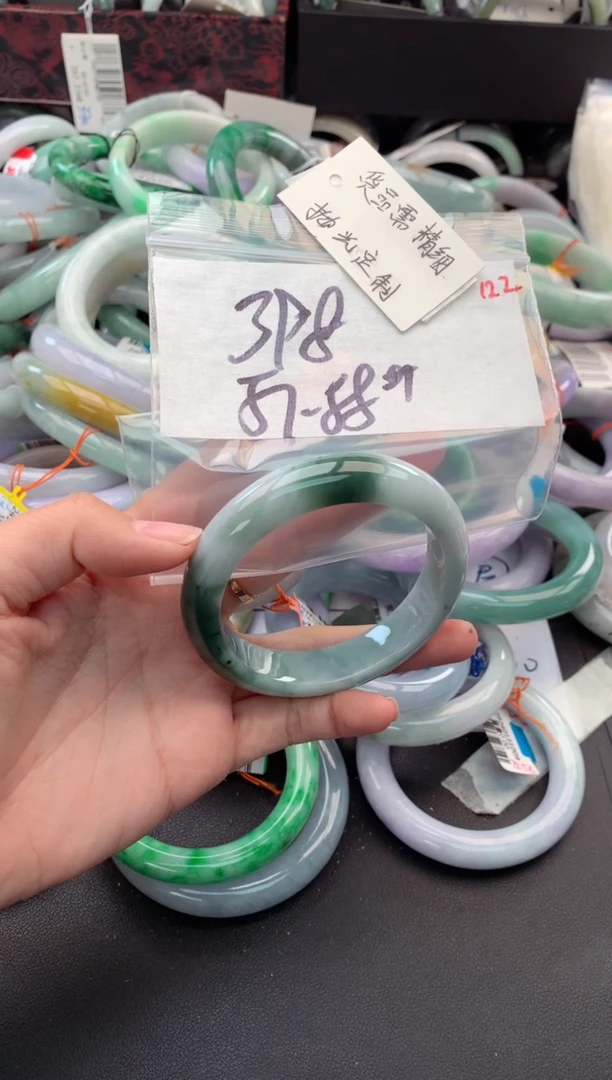 【闪购商品】定制翡翠未镶嵌毛货需精细抛光+多人