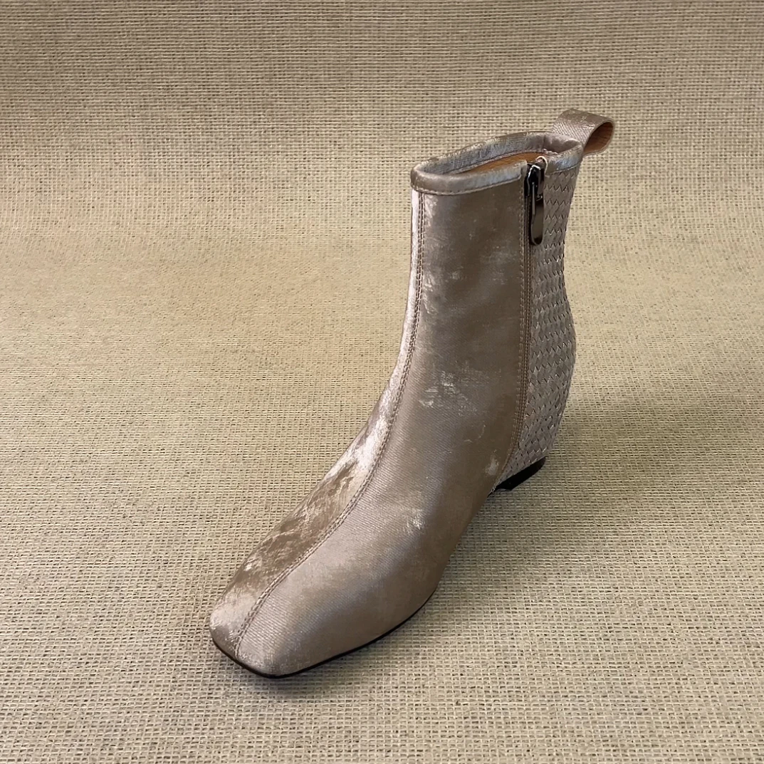 RubyL/5cm时尚设计感绒面拼接编织侧拉链方头内增高时装靴女款