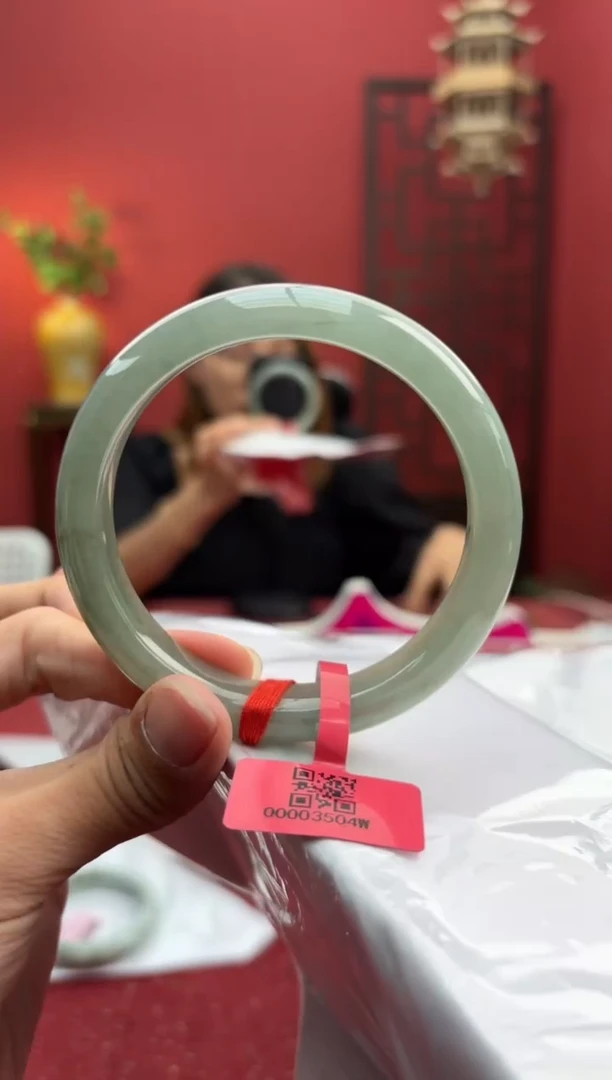 未镶嵌手镯翡翠翡翠手镯2