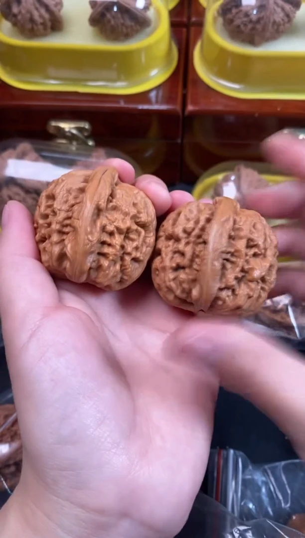 把件文玩核桃红锦鲤43尺Q258