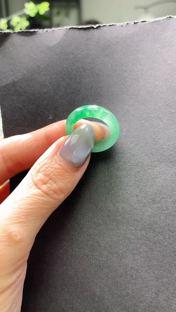 未镶嵌石英质玉戒圈戒圈