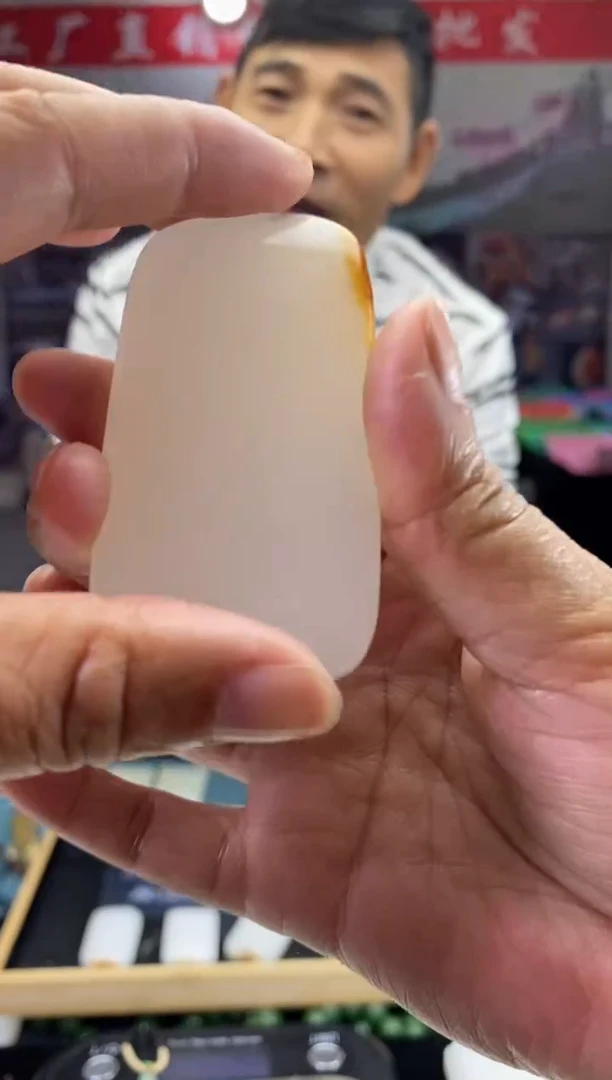 天然玉石未镶嵌颈饰