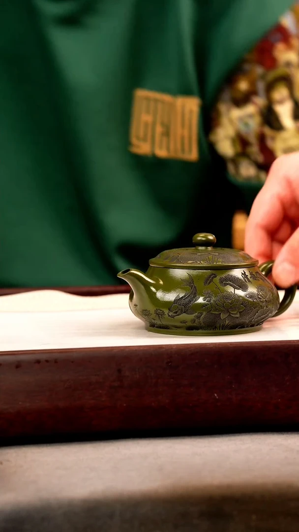 茶壶紫砂绿泥 明炉 年年有余