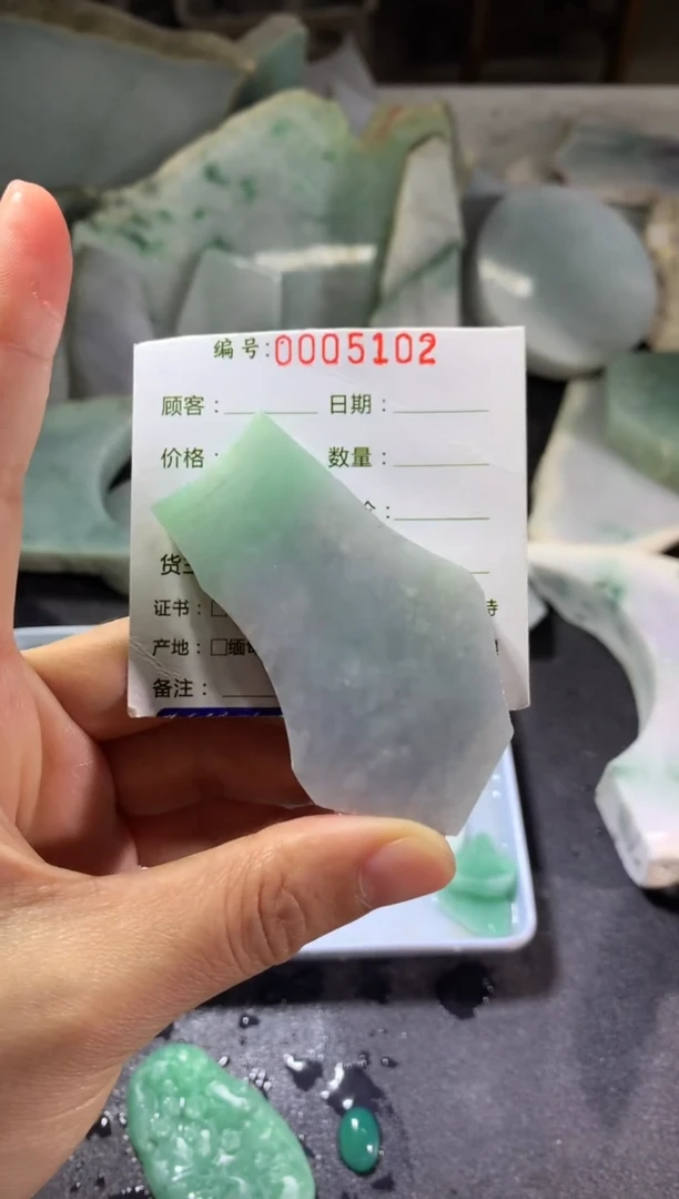 【闪购商品】翡翠颈饰未镶嵌料子