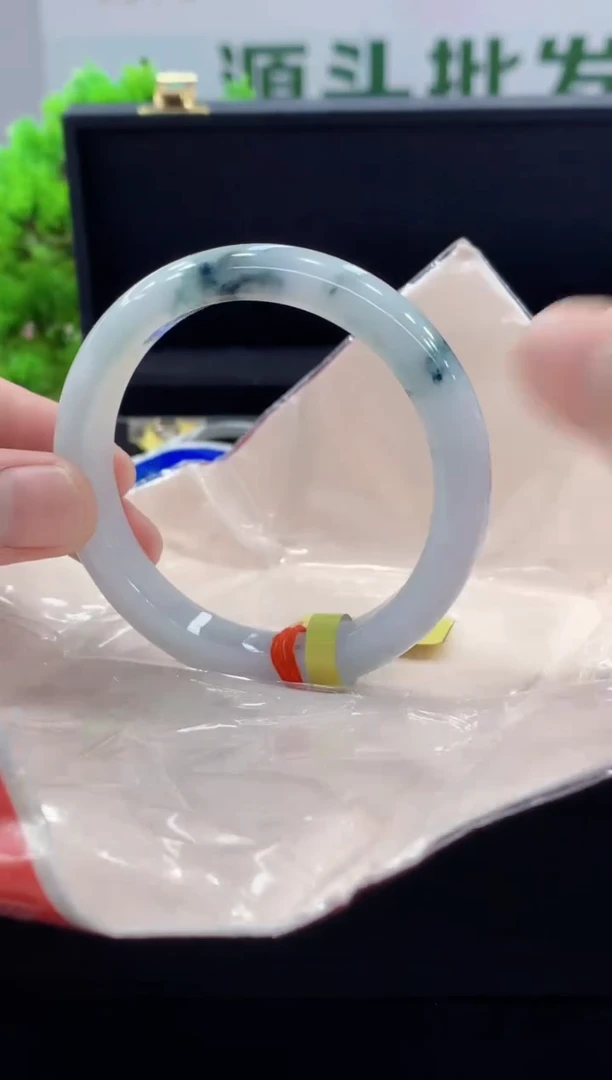 未镶嵌手镯翡翠翡翠手镯