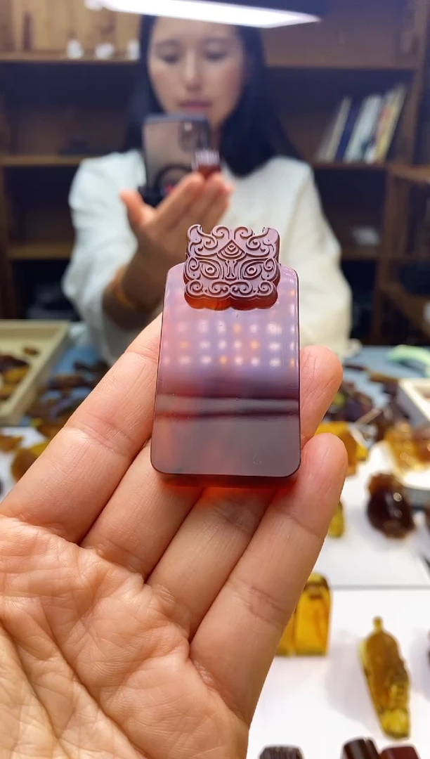 琥珀颈饰未镶嵌SN72-57（饕餮·）